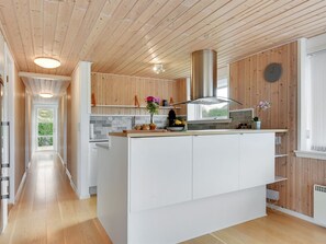 Køleskab, mikrobølgeovn, ovn, opvaskemaskine