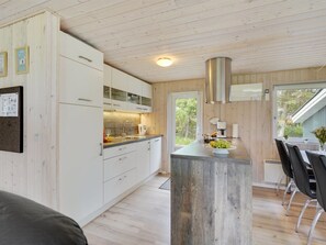 Fridge, microwave, dishwasher, cookware/dishes/utensils