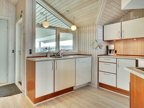Fridge, microwave, oven, dishwasher - "Zaga" -  from the sea by Interhome (Hvide Sande)
