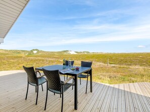 Outdoor dining - "Zaga" -  from the sea by Interhome (Hvide Sande)