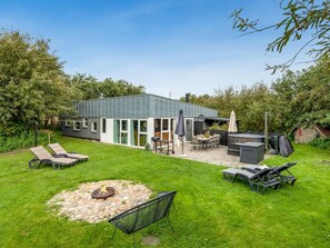 Outdoor dining - "Jerrit" - 1.4km from the sea by Interhome (Ringkøbing)