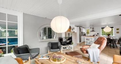 "Jerrit" - 1.4km from the sea by Interhome