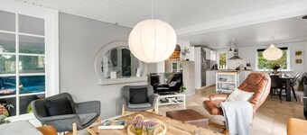 "Jerrit" - 1.4km from the sea by Interhome