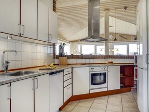 Fridge, microwave, dishwasher, cookware/dishes/utensils - "Eugenie" - 450m from the sea by Interhome (Hvide Sande)