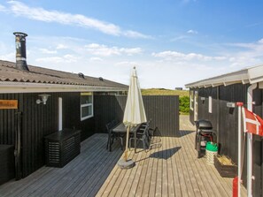 Outdoor dining - "Gojko" - 140m from the sea by Interhome (Løkken)