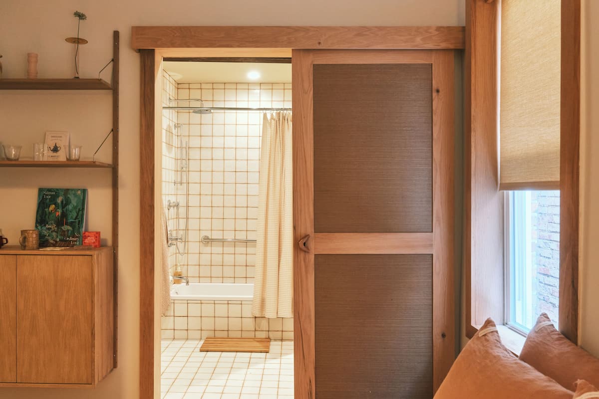Design Room | Individually decorated, individually furnished, soundproofing