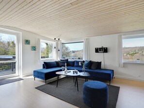 Tv, pejs, dvd-afspiller