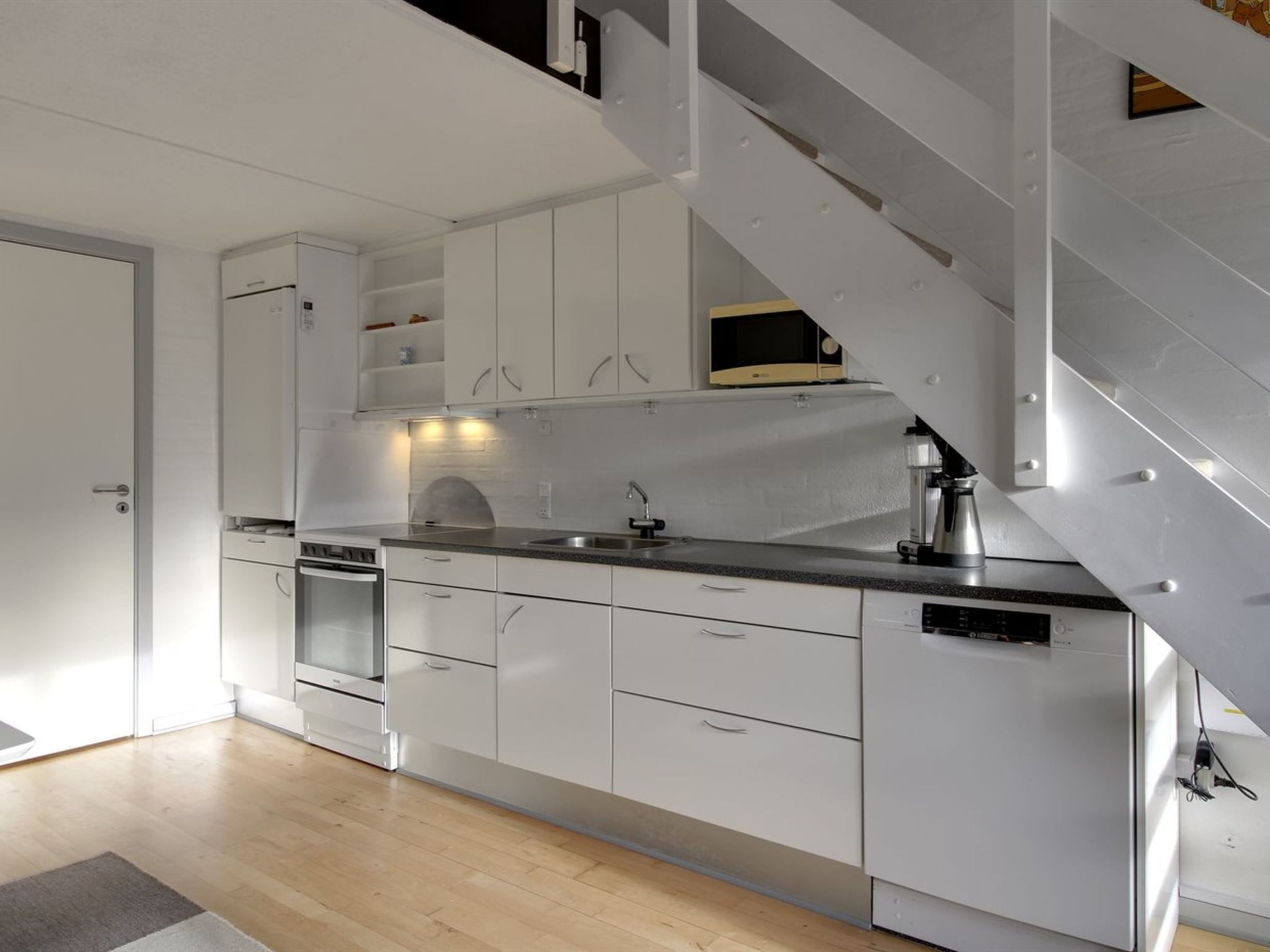 Køleskab, mikrobølgeovn, ovn, opvaskemaskine