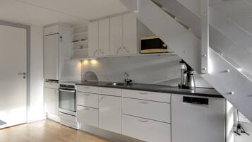 Køleskab, mikrobølgeovn, ovn, opvaskemaskine