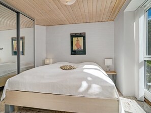 3 bedrooms, Internet