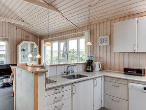 Fridge, microwave, oven, dishwasher - "Ingborg" - 150m from the sea by Interhome (Hvide Sande)