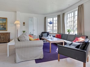 Tv, pejs, dvd-afspiller