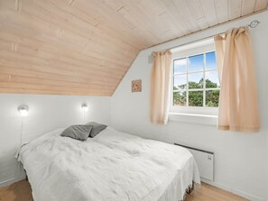 6 bedrooms, WiFi