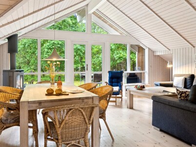 "Merina" - 700m from the sea by Interhome