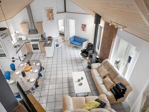 TV, fireplace, DVD player