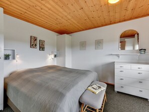 3 bedrooms, Internet