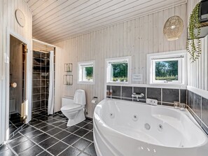 Bathroom - "Sviðandi" - 1.5km from the sea by Interhome (Ringkøbing)