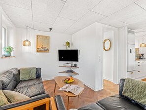 TV, peis og DVD-spiller