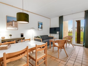 TV - "Solveg" - 150m from the sea by Interhome (Løkken)