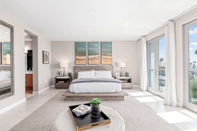 The Boardroom Residence at Peninsula Village