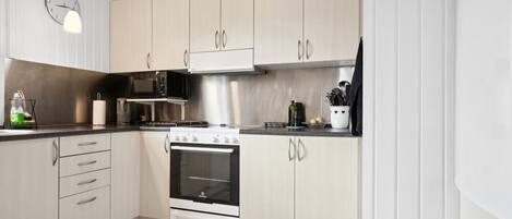 Fridge, microwave, oven, dishwasher