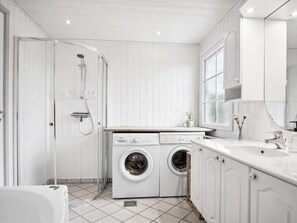 Bathroom - "Haralda" - 300m from the sea by Interhome (Haderslev)
