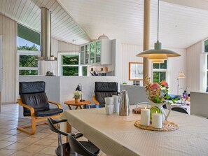 Dining - "Hildburg" - 1.5km from the sea by Interhome (Blokhus)