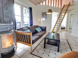 TV, fireplace, DVD player