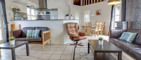 TV, peis og DVD-spiller