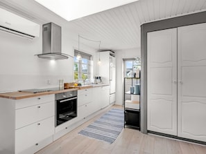 Køleskab, mikrobølgeovn, ovn, opvaskemaskine