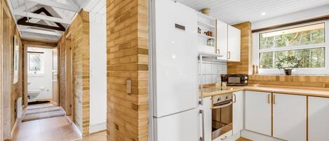 Køleskab, mikrobølgeovn, ovn, opvaskemaskine