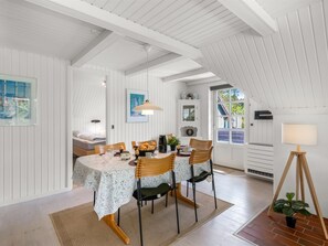 Dining - "Lilo" - 1km from the sea by Interhome (Blåvand)