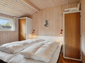 3 bedrooms, Internet