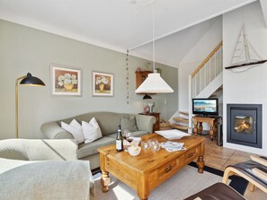 TV, fireplace, DVD player