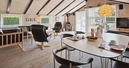 "Inge" - 300m from the sea by Interhome
