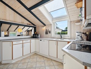 Refrigerador, microondas, horno y lavavajillas 