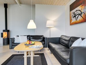 TV, peis og DVD-spiller