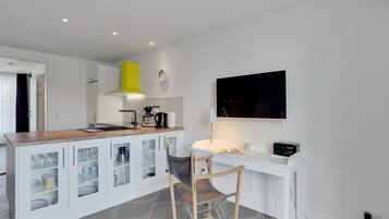 Fridge, oven, dishwasher, high chair