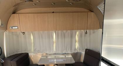 Moonlight Desert Airstream Near Joshua Tree National Park!