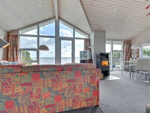 TV, fireplace, DVD player - "Keti" - 5m from the sea by Interhome (Nyborg)