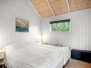 2 bedrooms, Internet