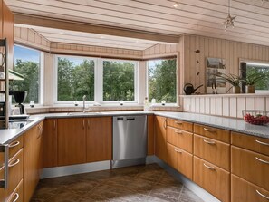 Refrigerador, microondas, horno, lavavajillas