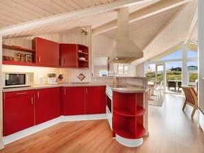 Fridge, microwave, dishwasher, cookware/dishes/utensils