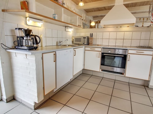 "Skuli" - 200m from the sea by Interhome