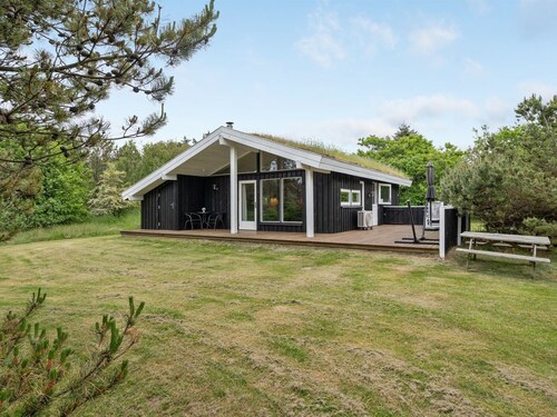 "Evan" - 1.3km from the sea by Interhome