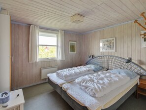 3 bedrooms, Internet