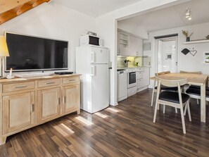 Fridge, microwave, dishwasher, cookware/dishes/utensils - "Tellervo" - 2.4km from the sea by Interhome (Rømø)