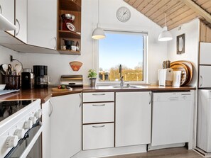 Réfrigérateur, micro-ondes, four, lave-vaisselle