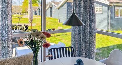 "Carlie" - 2.8km from the sea by Interhome