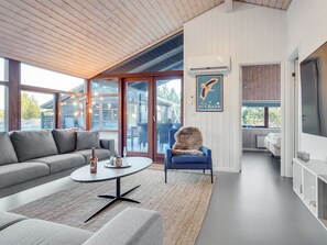 Fernseher, Kamin